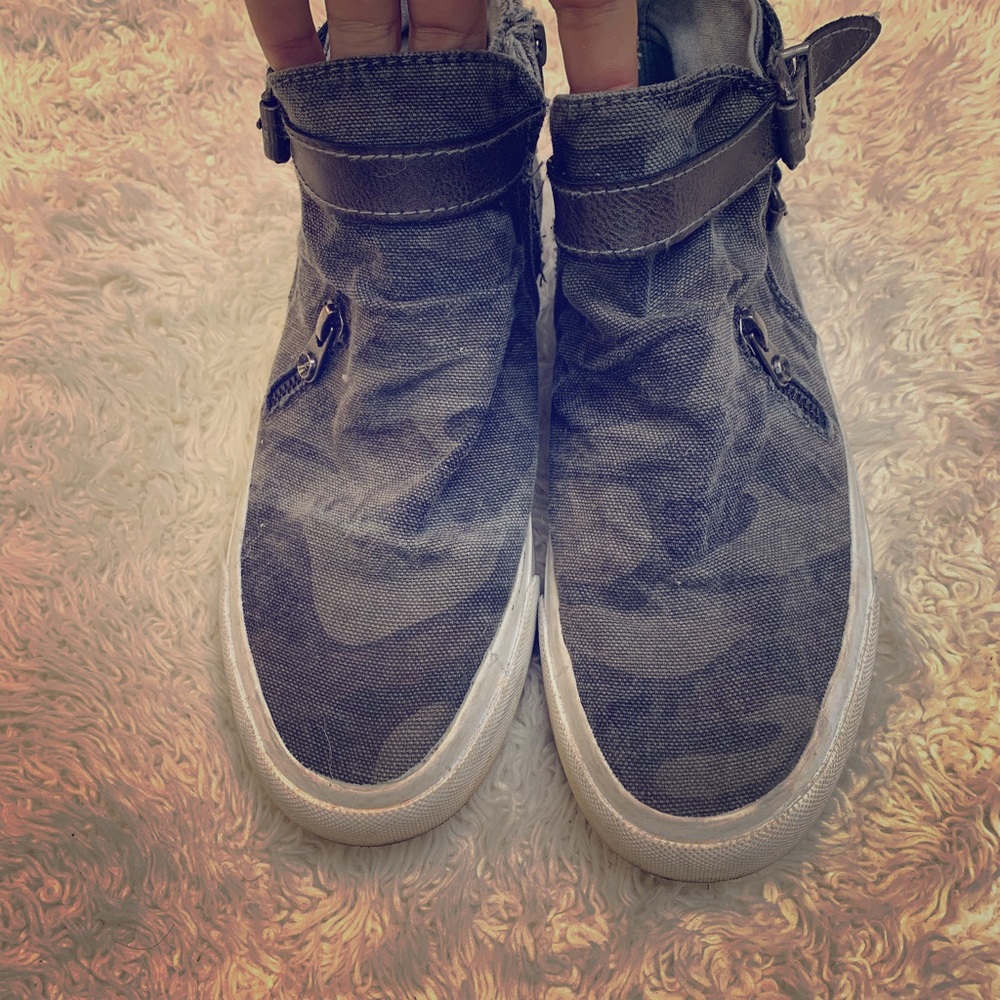 Blowfish camouflage sneakers